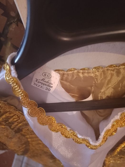 Продам новогодние костюмы