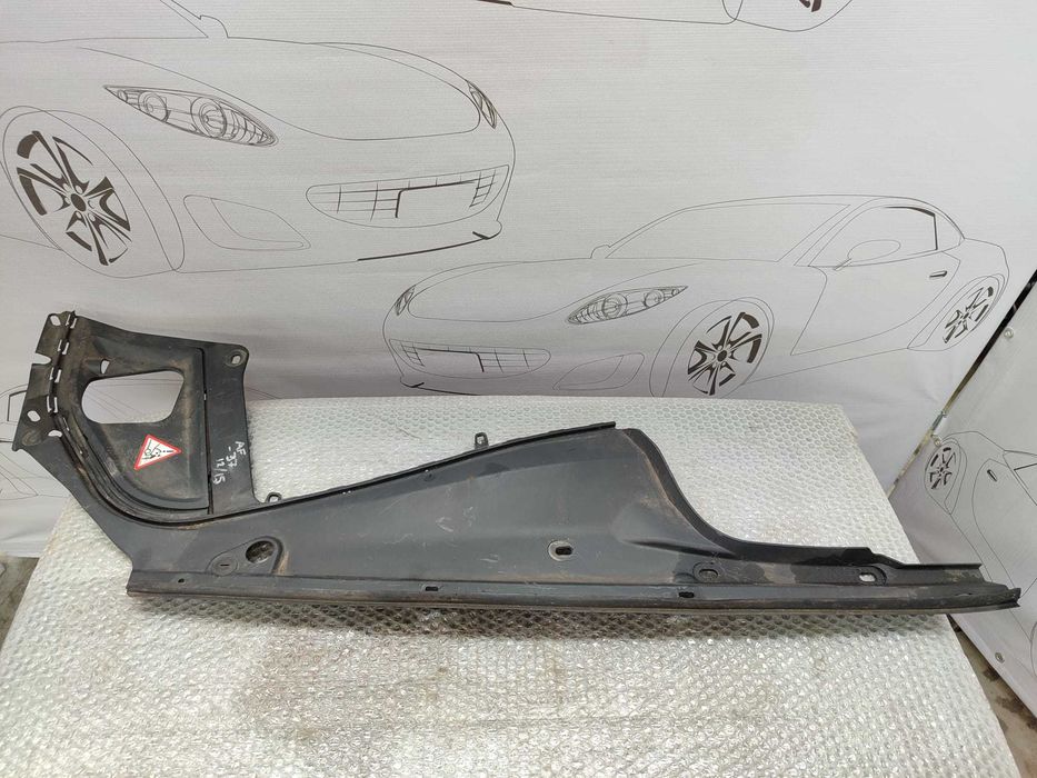Grila Plastic Compartiment Motor / Deflector Aer Contraaripa Stanga BMW Seria 5 (F10, F11) 2009–2017 / Cod OEM 51767019803 (4D2)