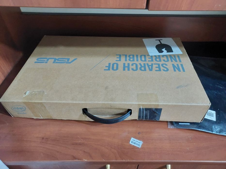 Asus X509F/i5 8265U/nVidea MX110/8gb/256gb