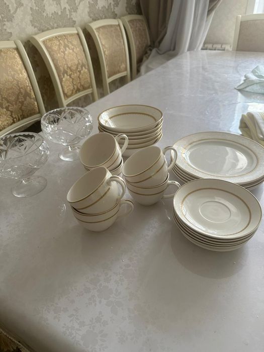 Набор посуды в хорошем состоянии