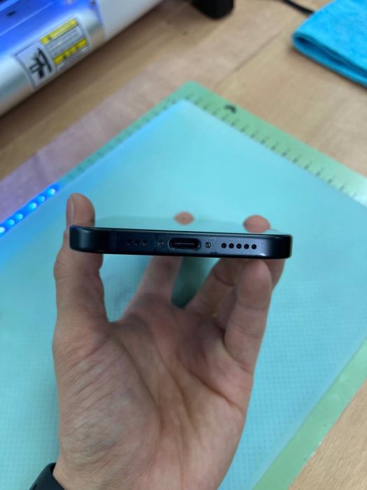 Iphone 15 128 гб, черный