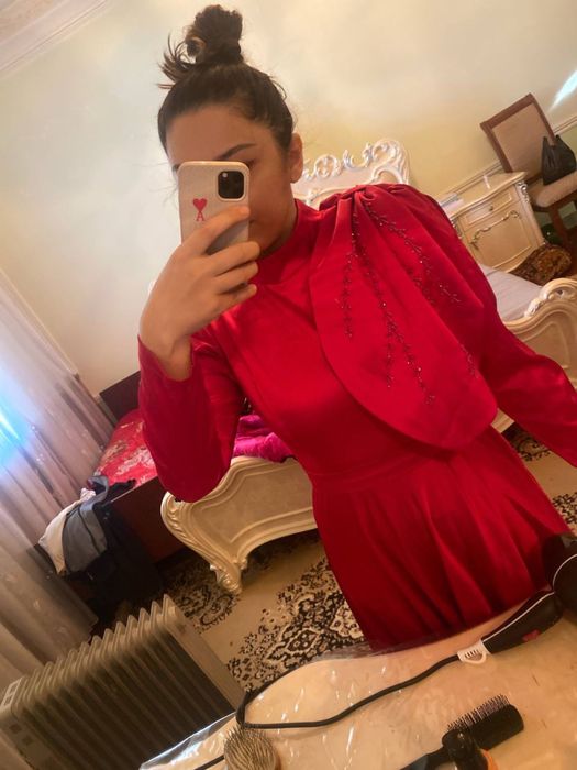 Продаю платье  3 новый