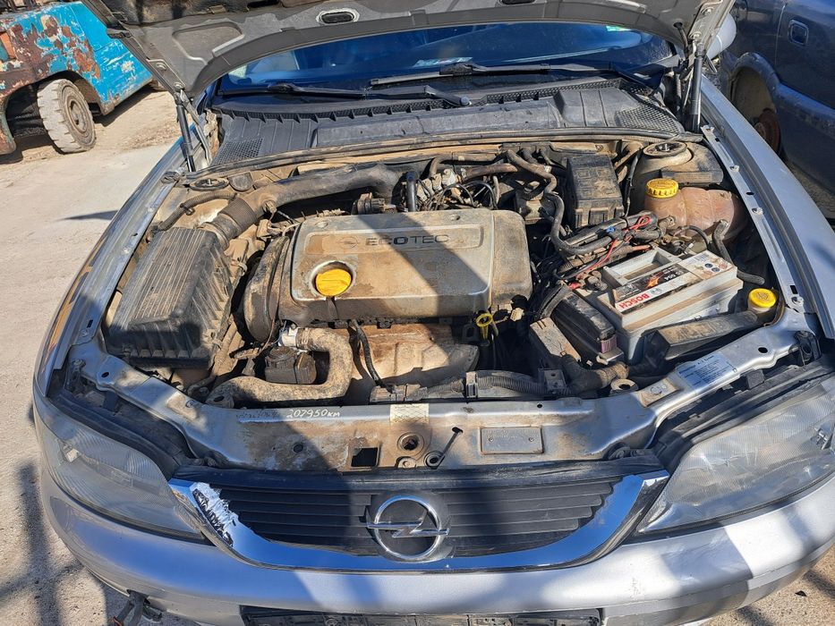 Опел Вектра 1.6 16V на части !