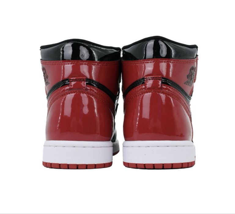 Jordan 1 high Banned