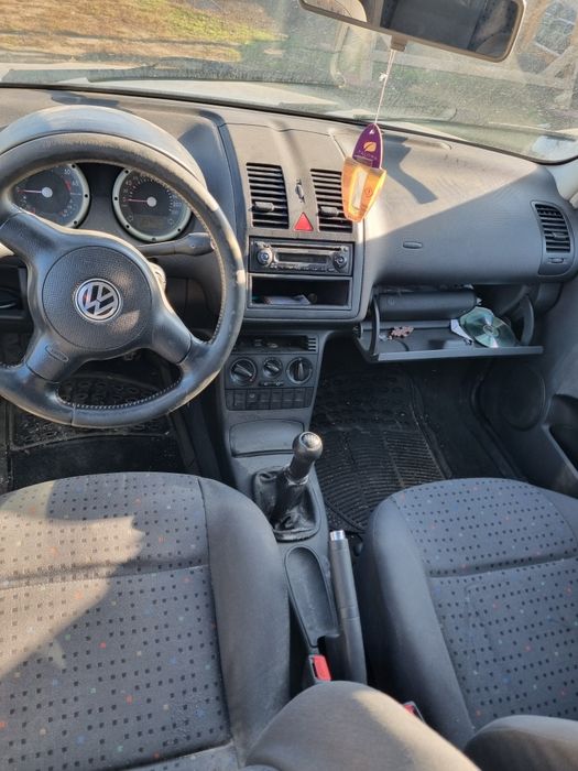 Dezmembrez VW Polo 6n2 1.4 benzina 2001