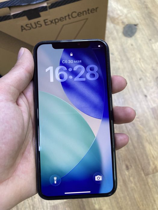 Продам IPhone 11 pro 64gb