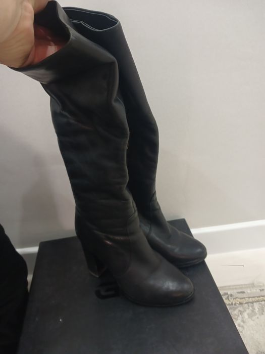 Етiк сатылады,киілген