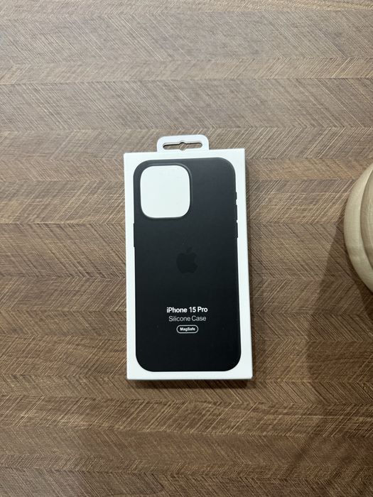 iPhone 15 Pro Silicone Case with MagSafe - Black