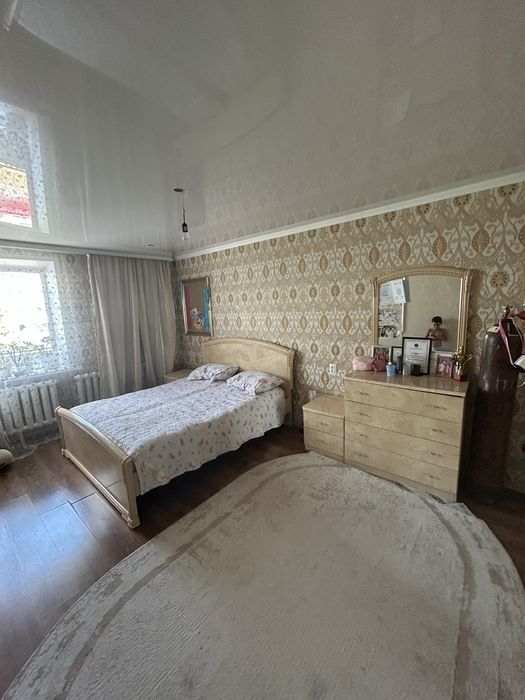 Продаю гарнитур полностью