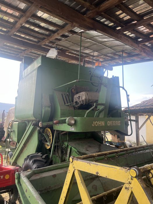 John  DEERE  in stare de functionare buna