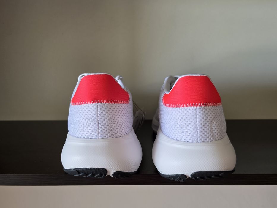 Adidas Response Runner 42.5номер 27см Стелка нови с кутия