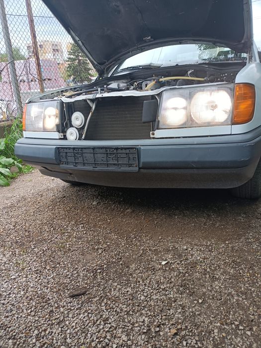 Части за Мерцедес 124