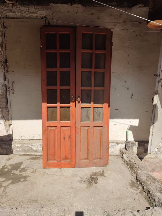 Продам деревянные двери