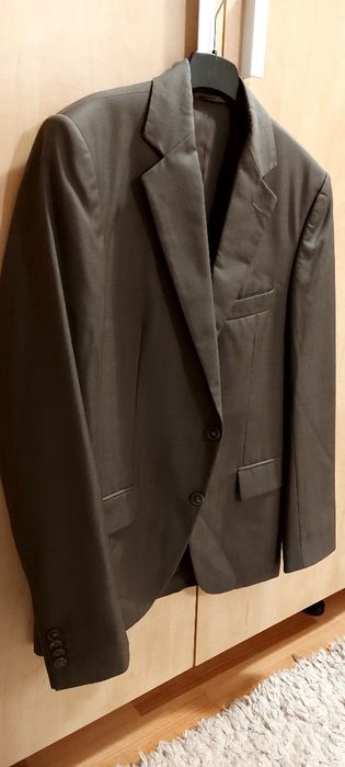 Sacou barbatesc mărimea 48. Marca CINQUE.