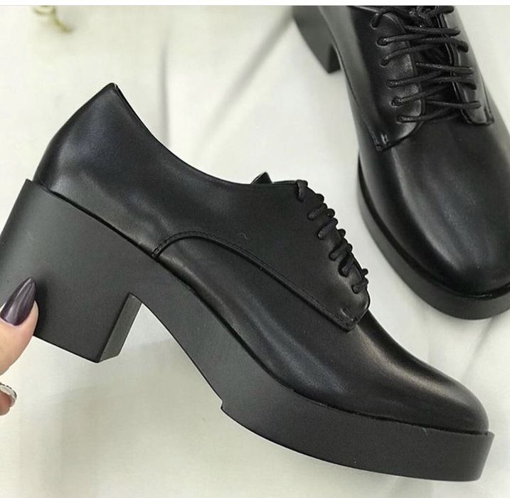 Продам новую обувь 35 размер