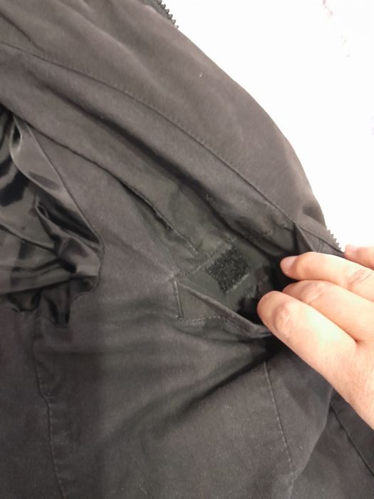 Дамско черно яке от плат