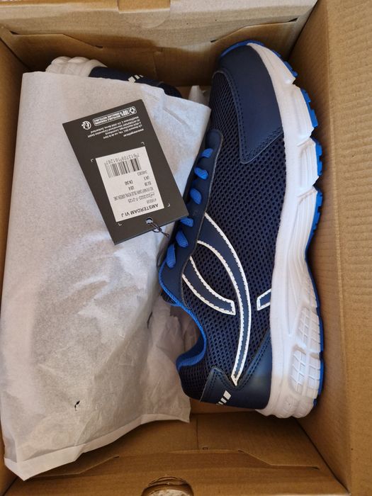 Маратонки НОВИ, с кутия!!!