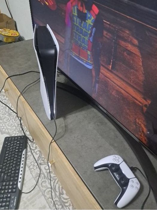 Продам пс5 срочно