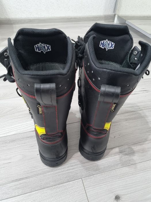 Bocanci pompieri Haix