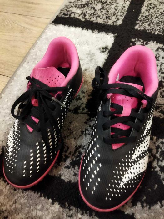 Детски футболни обувки (Стоножки)