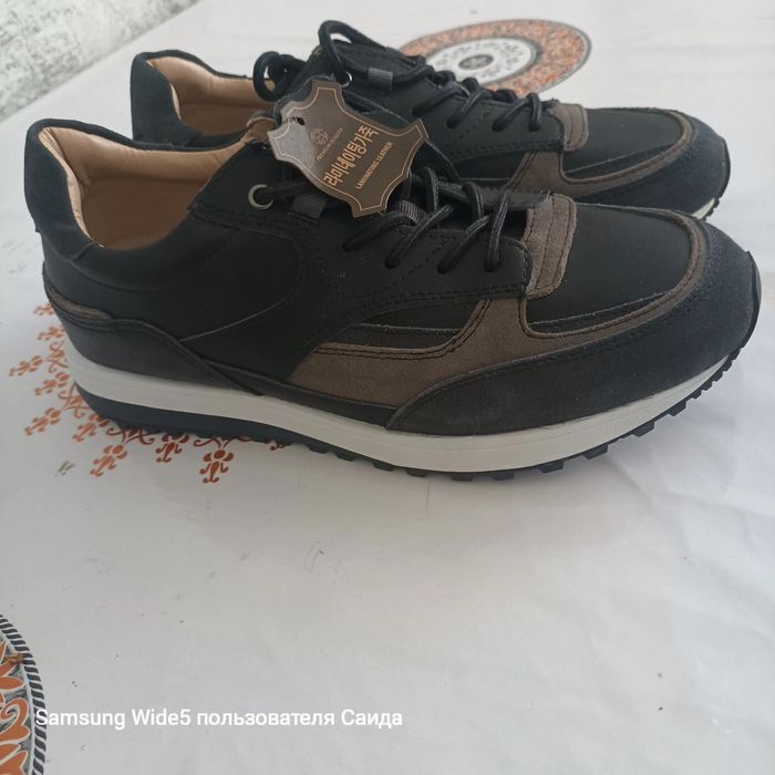 Кроссовка корейский