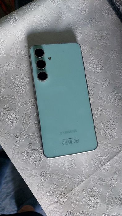 Продам Samsung S24FE 5g