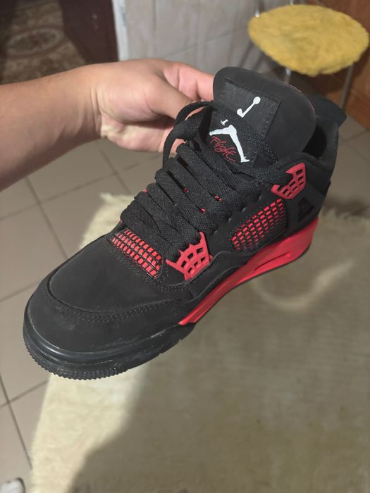Jordan 4 Retro Red