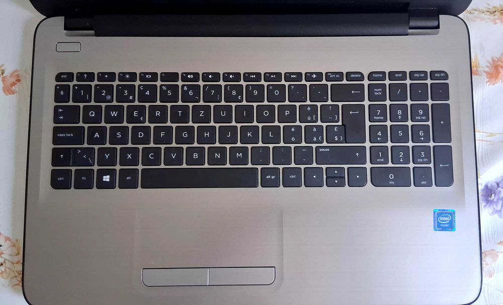 Laptop hp 15, inchi