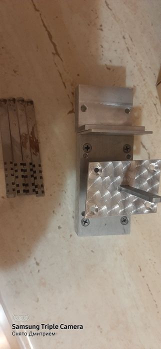 Продам замок ригельный накладной.