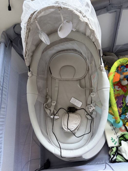 CHIPOLINO Електрическа бебешка люлка - шезлонг E-SWAY ГРАНИТ