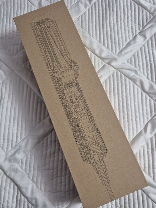 Продам Dyson Airstrait (оригинал)