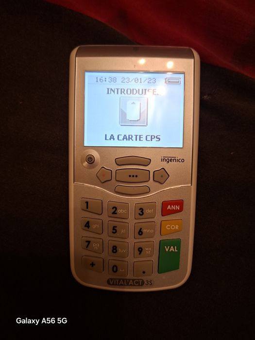 Vand cititor carduri ingenico