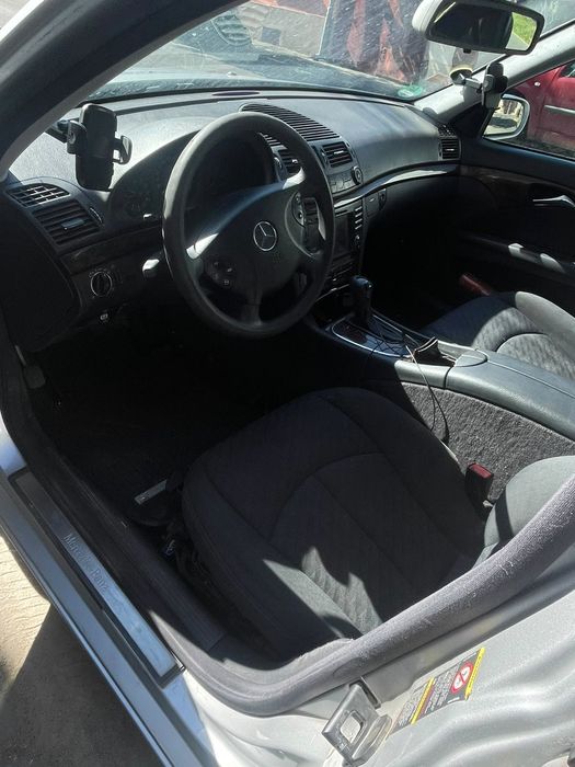 Mercedes Benz E220