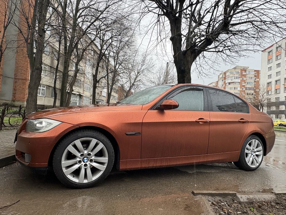 Vand BMW seria 3 in stare buna de functionare.