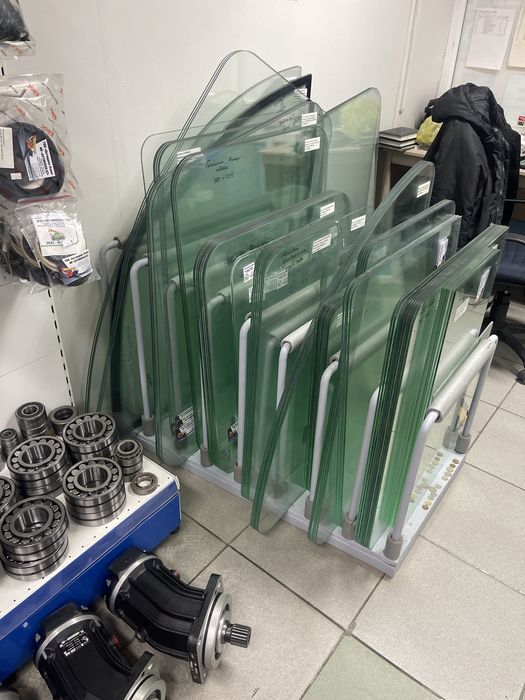 Стекла кабины крановщика