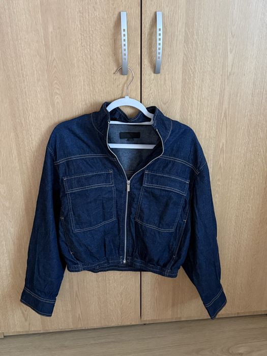 Яке и риза на марката Zara