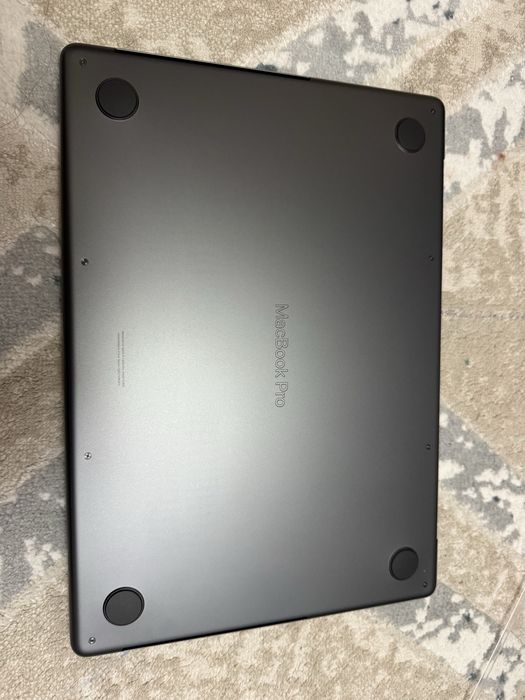 Macbook M3 pro 18/512гб