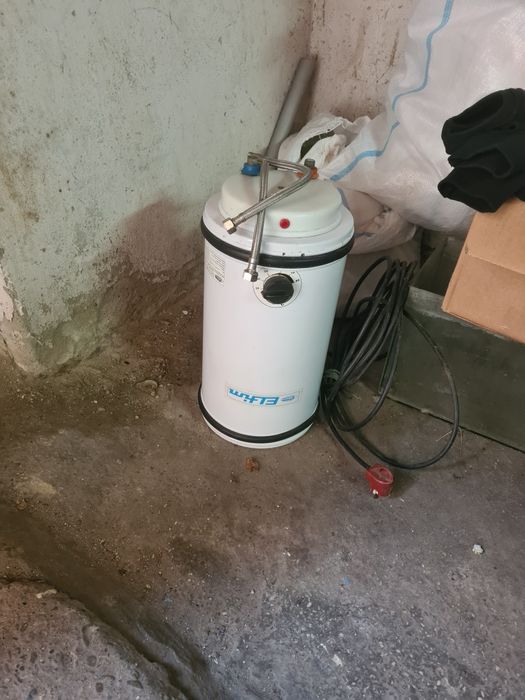 Vând boiler de 10 litri
