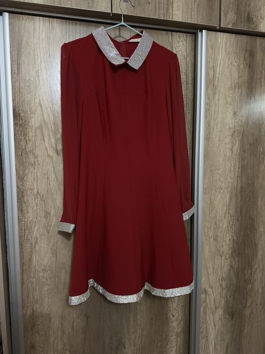 Платье нарядное с блеском на Новый год))