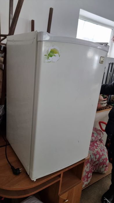 Продам мини холодильник