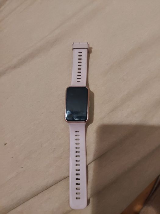 Продавам часовник