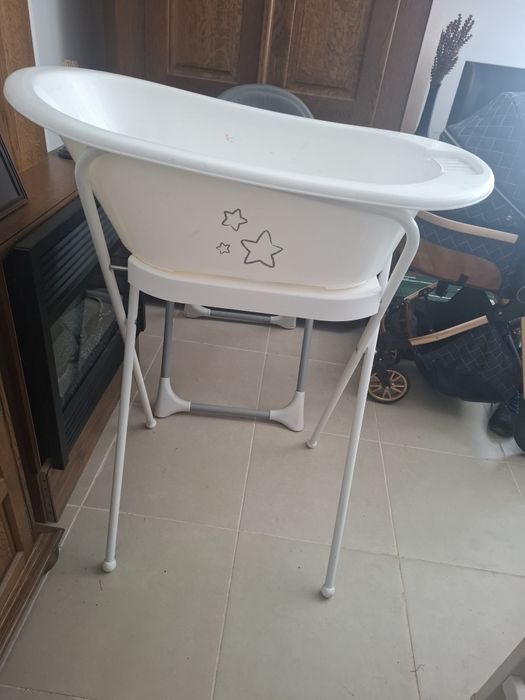 Бебешко корито на стойка