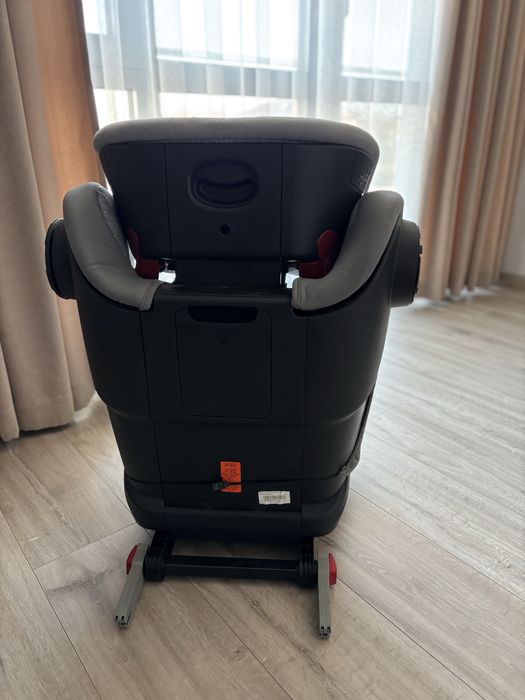 Детски стол за кола Britax Romer Kidfix III, M 15-36 kg, с ISOFIX