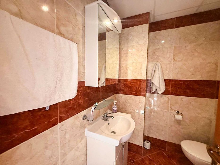 Продава се Двустаен апартамент в к.к. Слънчев бряг - 65 кв.м за 1054 €/кв.м - Снимка #16