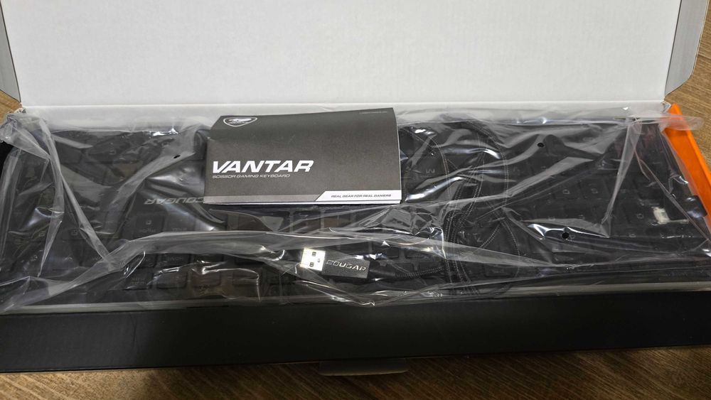 Геймърска клавиатура Cougar Vantar (Scissor Gaming Keyboard)