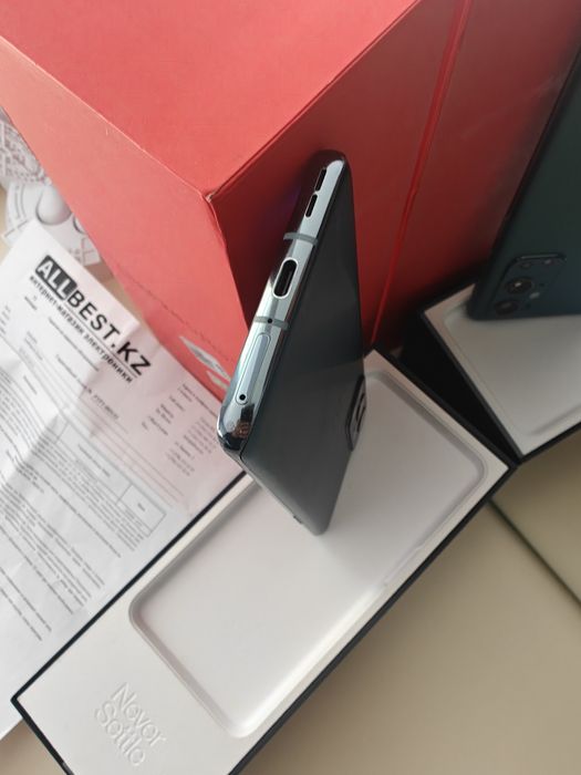 Продам One Plus 9 Pro 5G 24/256gb.