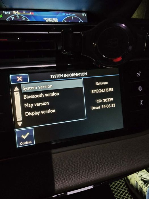 CarPlay и Android Auto модул за Peugeot и Citroen SMEG