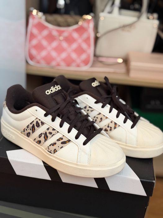 Маратонки Adidas