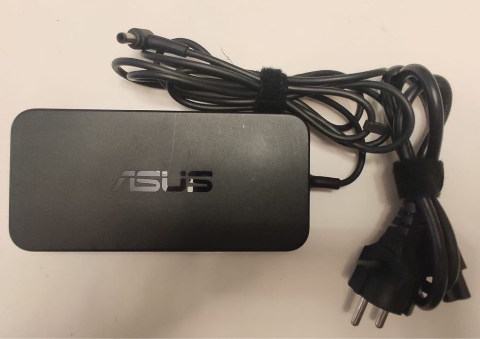 Лаптоп Gaming Asus ROG GL552VW на части.