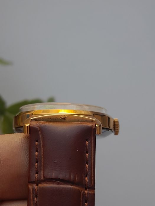 Продам позолоченные часы СССР